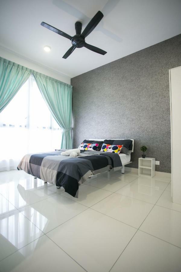 Econest Apartment By The One - Educity Nusajaya Nusajaya  Luaran gambar